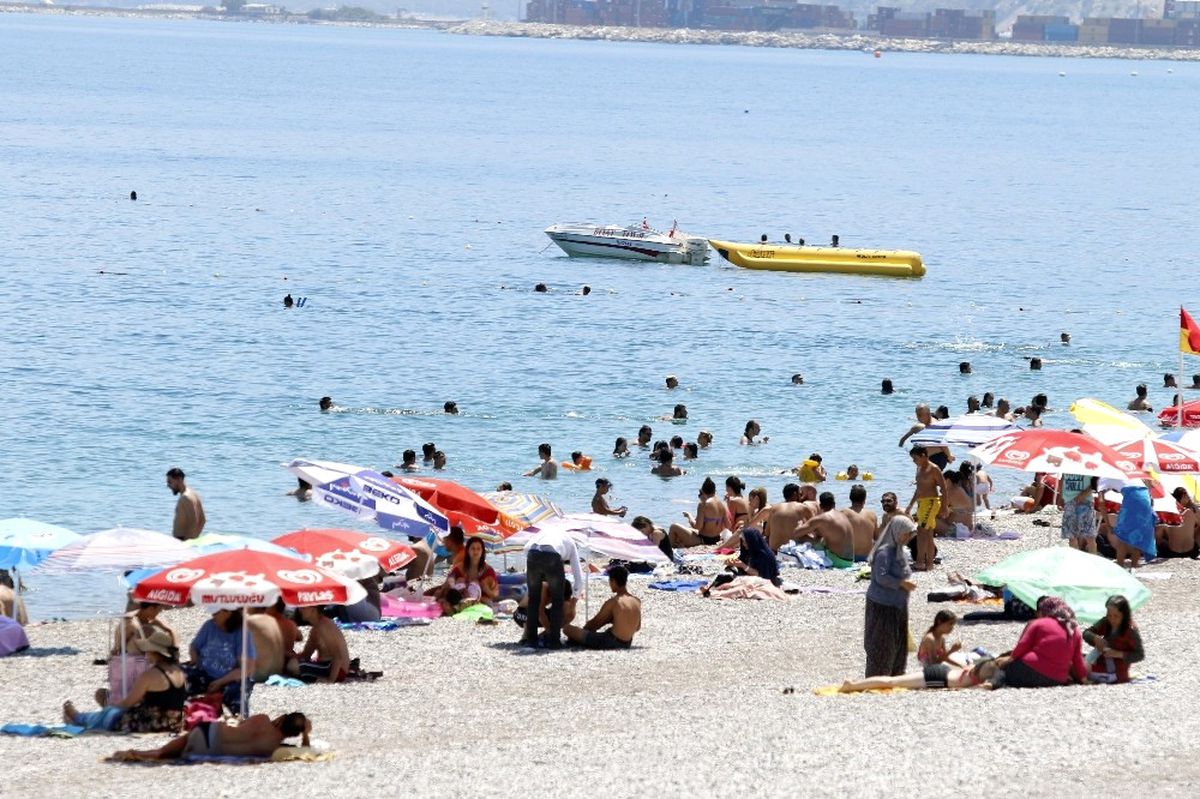 Antalya'da Hava Sıcaklığı Son 88 Yılın Rekorunu Kırdı