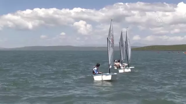 Çıldır Gölü'nde 'Su Sporları Şenlikleri' Çıldır Gölü'nde 'Su Sporları Şenlikleri'