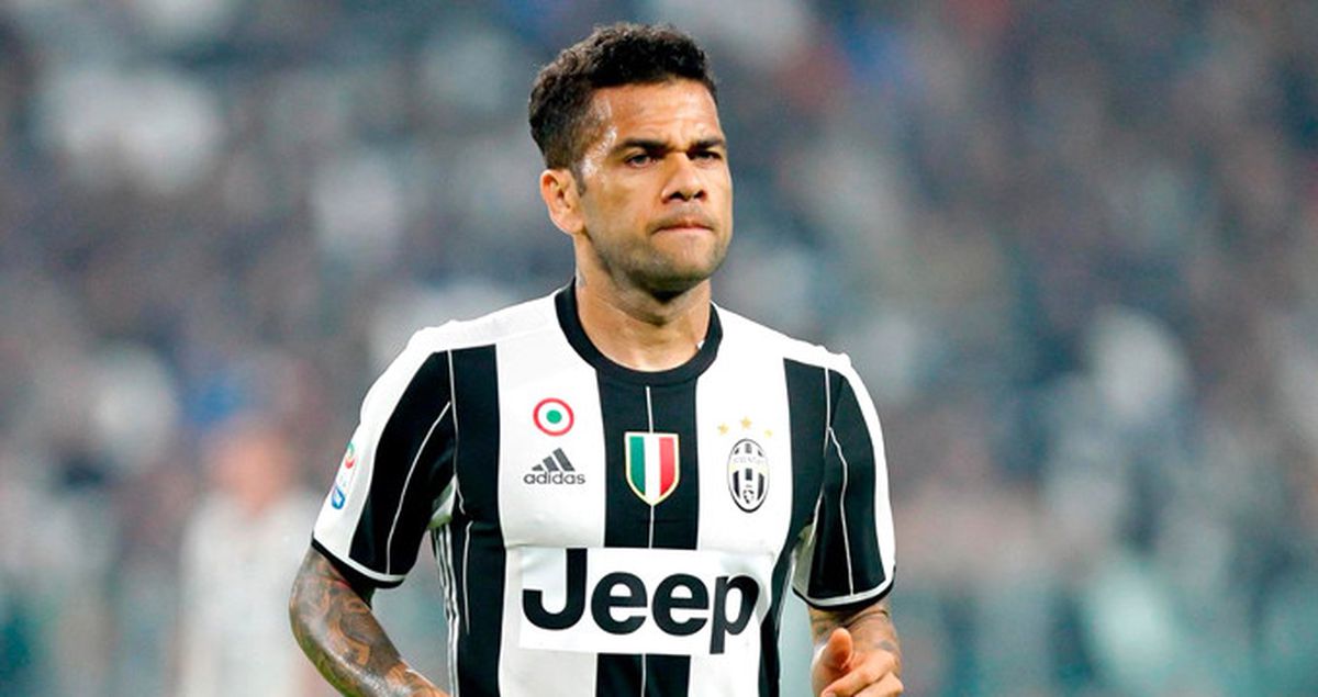 Fenerbahçe, Dani Alves'in Transfer Olacağı Yönündeki Haberleri Yalanladı