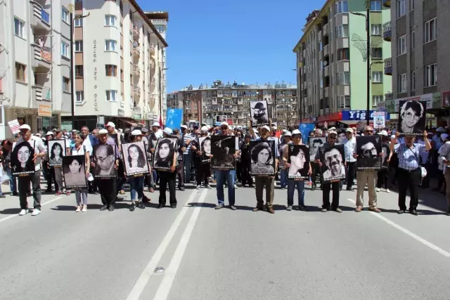 Madımak'ta Ölenler Anıldı Madımak'ta Ölenler Anıldı