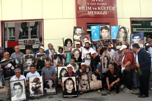 Madımak'ta Ölenler Anıldı Madımak'ta Ölenler Anıldı