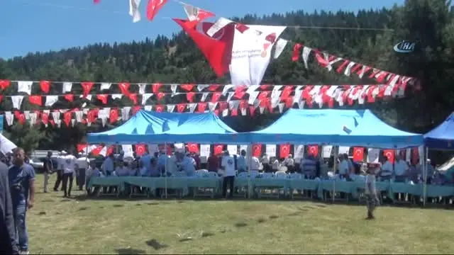 Muhtarlar Şenliğinde Muhtarlar Çocuklar Gibi Eğlendi Muhtarlar Şenliğinde Muhtarlar Çocuklar Gibi Eğlendi