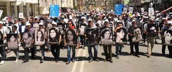 Sivas Olayları'nın Kurbanları 24'üncü Yıldönümünde Anıldı (2) Sivas Olayları'nın Kurbanları 24'üncü Yıldönümünde Anıldı (2)