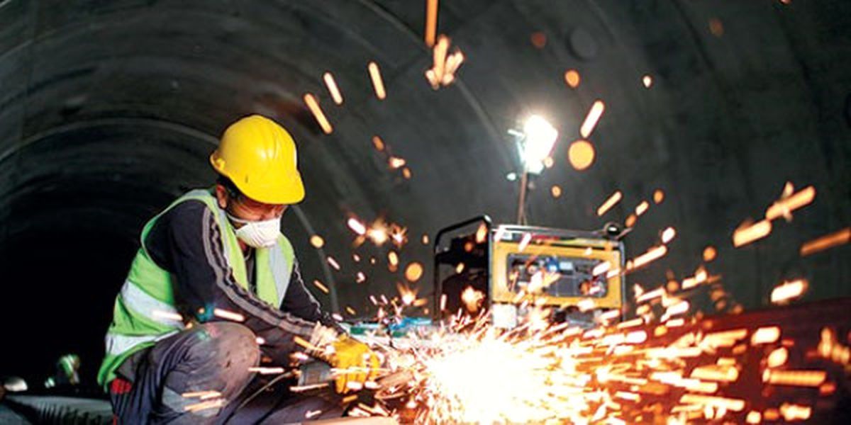 Kamu İşçisine 2017'de Yüzde 7,5 + 5 Zam Yapılacak