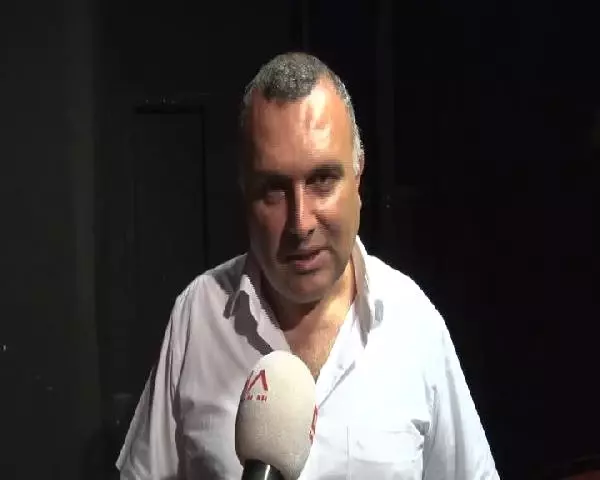 Ek Bilgilerle Yeniden) Usta Oyuncuları Ağırlayan 45 Yıllık Tiyatro Salonu Sahip Çıkılmayı Bekliyor Ek Bilgilerle Yeniden) Usta Oyuncuları Ağırlayan 45 Yıllık Tiyatro Salonu Sahip Çıkılmayı Bekliyor
