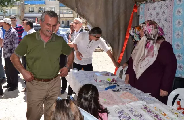 Ladik'te Öğrenciler Yararına Kermes Düzenlendi Ladik'te Öğrenciler Yararına Kermes Düzenlendi