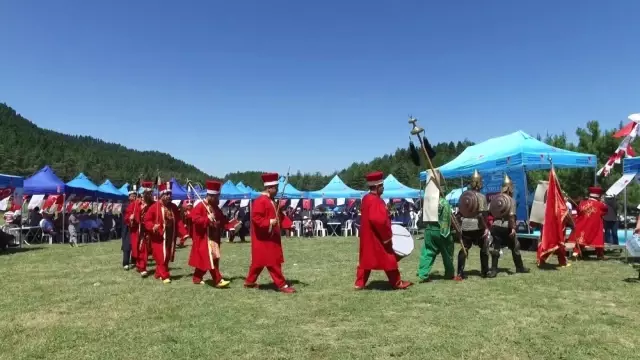 Muhtarlar Çocuklar Gibi Eğlendi Muhtarlar Çocuklar Gibi Eğlendi