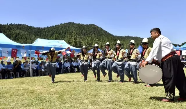 Muhtarlar Çocuklar Gibi Eğlendi Muhtarlar Çocuklar Gibi Eğlendi