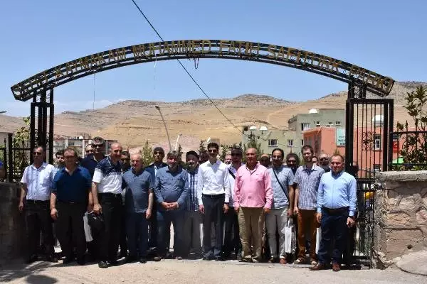 Şehit Kaymakamın Memleketi Sakarya'dan Derik'e Ziyaret Şehit Kaymakamın Memleketi Sakarya'dan Derik'e Ziyaret