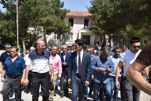 Şehit Kaymakamın Memleketi Sakarya'dan Derik'e Ziyaret Şehit Kaymakamın Memleketi Sakarya'dan Derik'e Ziyaret