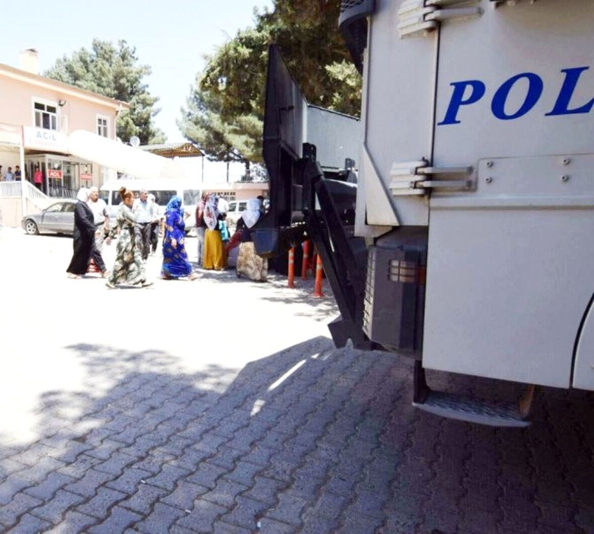 Akrabaların Arazi Kavgasında Silahlar Konuştu: 2 Kişi Öldü, 3 Kişi Ağır Yaralandı