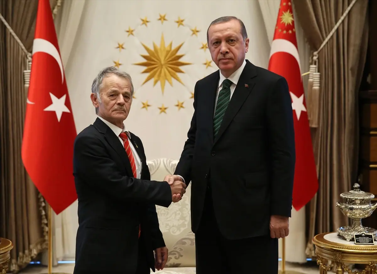 Cumhurbaşkanı Erdoğan, Kırım Tatar Türkleri Lideri Kırımlıoğlu'nu Kabul Etti