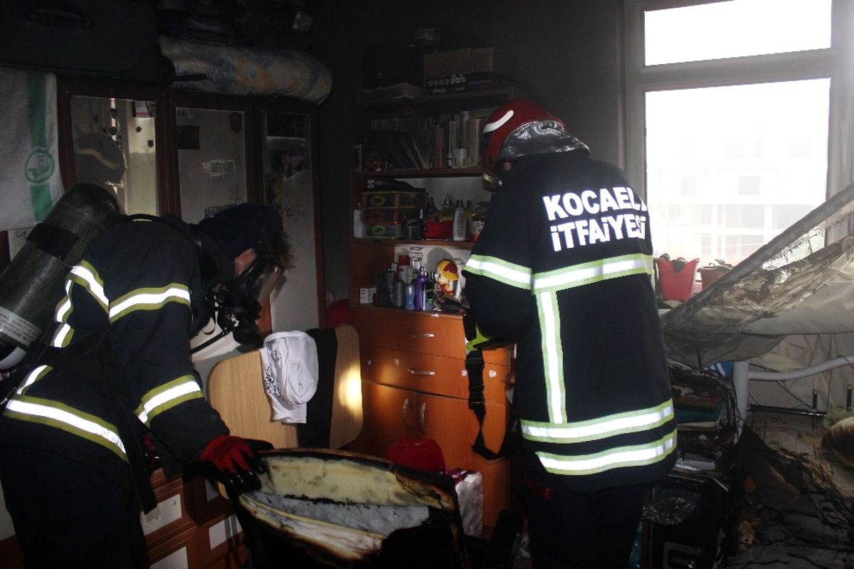 Saç Kurutma Makinesi Bir Evi Kullanılmaz Hale Getirdi