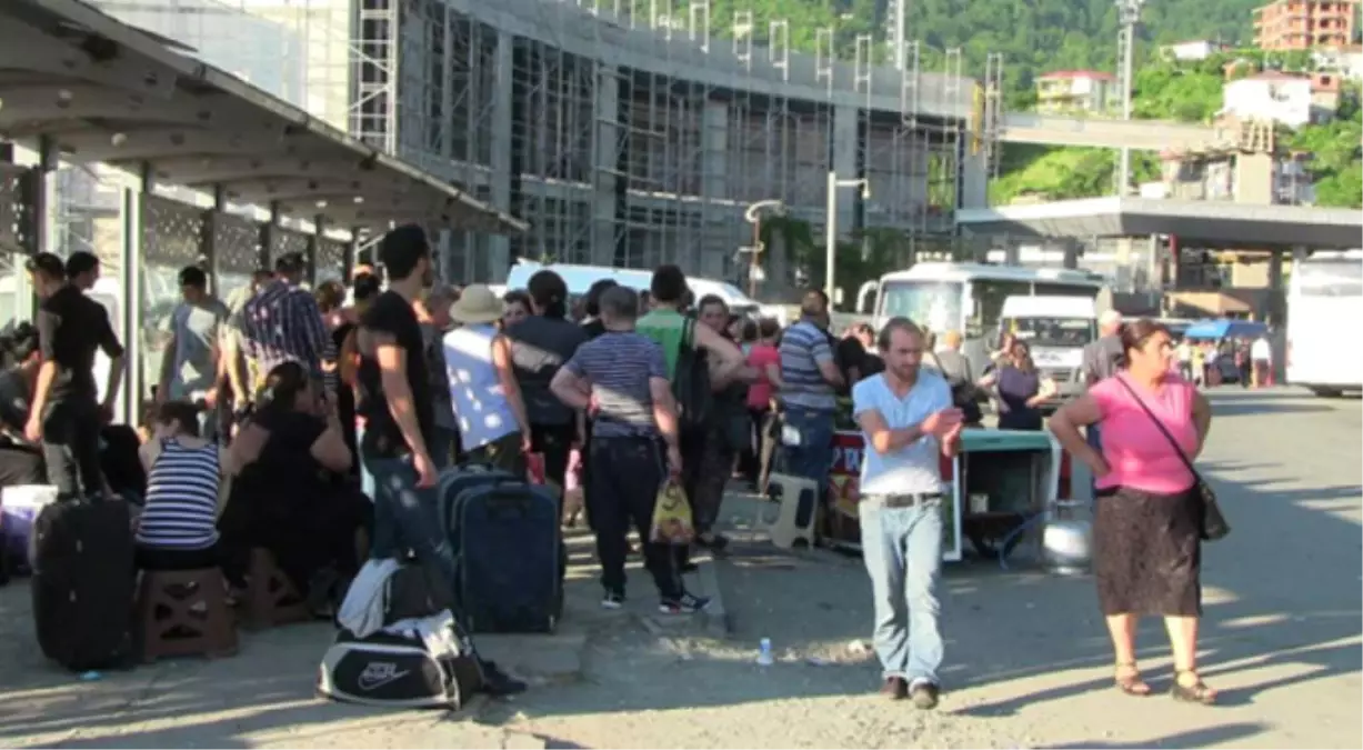 Sarp Sınır Kapısı'nı Bayramda 85 Bin Kişi Kullandı