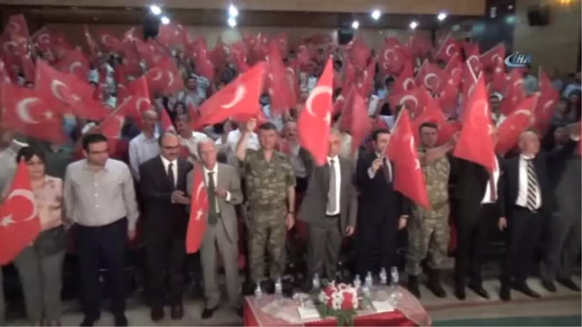 Vali Toprak Hakkari'deki 15 Temmuz Gecesini Anlattı