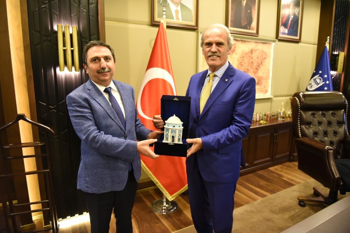 Başkan Altepe'den Şahin'e Tebrik