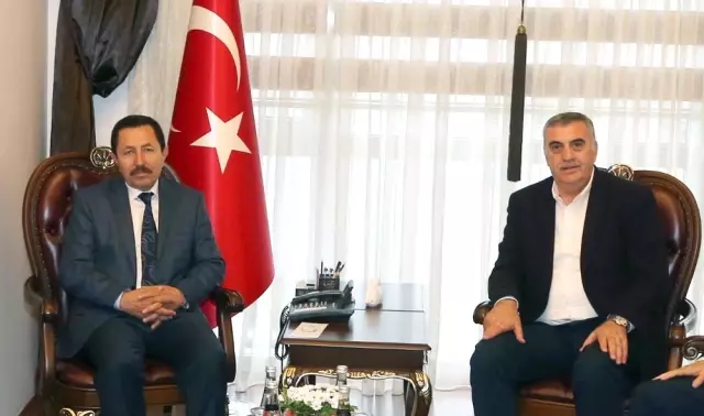 Başkan Toçoğlu'ndan, Vali Balkanlıoğlu'na Hayırlı Olsun Ziyareti Başkan Toçoğlu'ndan, Vali Balkanlıoğlu'na Hayırlı Olsun Ziyareti