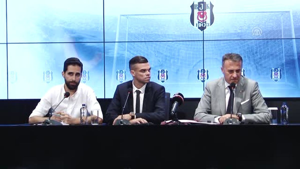 Beşiktaş, Pepe Ile Sözleşme Imzaladı (3)