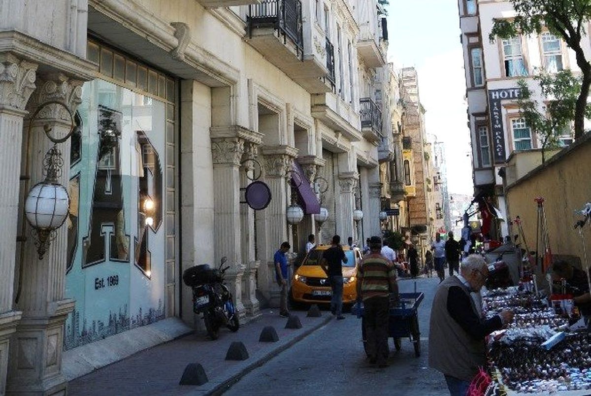 1 Hafta Önce Beyoğlu'nda Otel Odasına Yerleşen Yaşlı Kadının Cansız Bedeni Bulundu