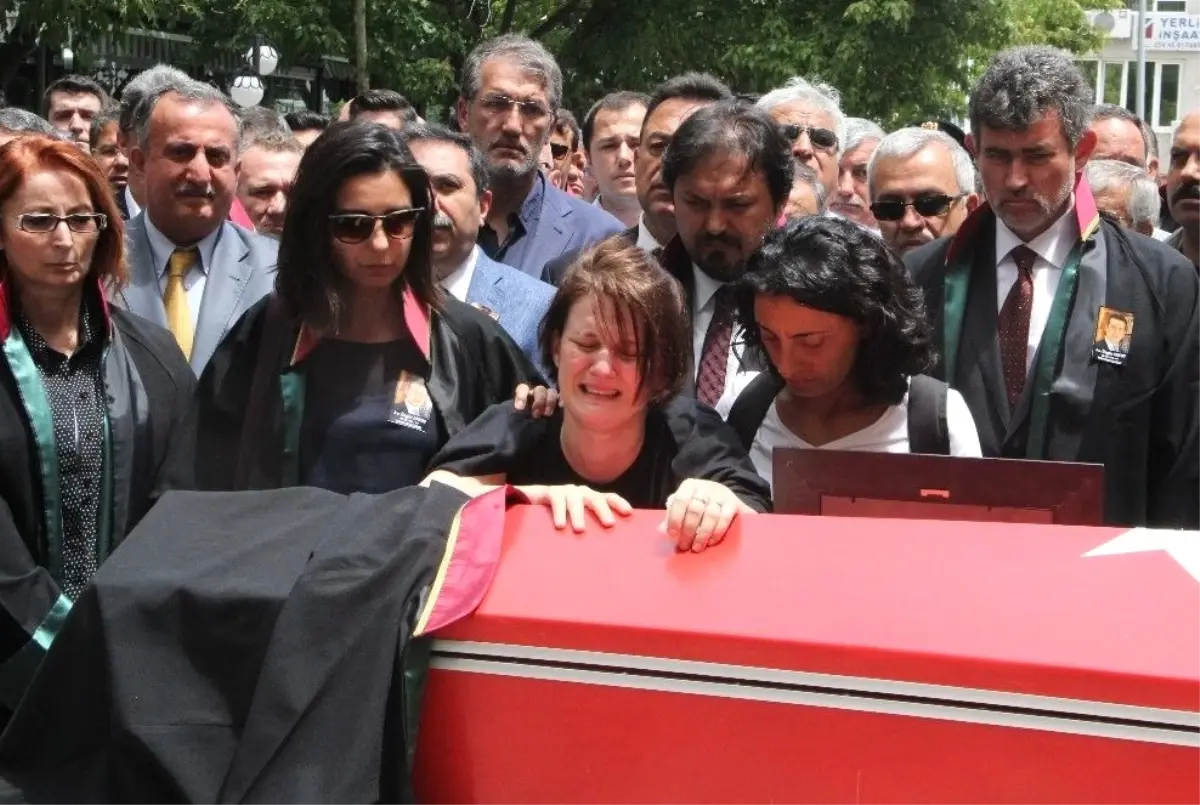 Gemlik'te Öldürülen Avukat Özgür Aksoy'un Davayla İlgisinin Olmadığı Ortaya Çıktı