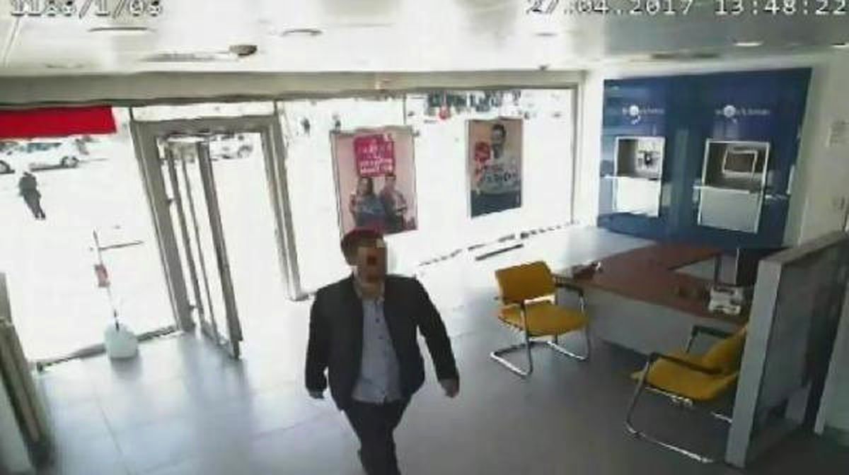 Silah Zoruyla Hesabına 3 Milyon TL Geçirip Borcunu Ödedi 61 Yıl Hapsi İstendi