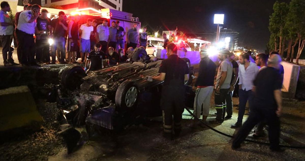 Bursa'da Yoldan Çıkan Araç Tramvay Yoluna Düştü: 2 Ölü, 2 Yaralı