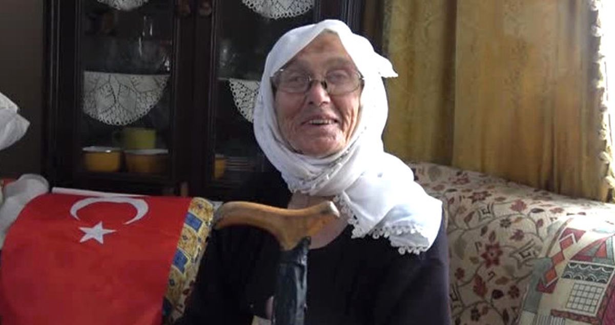 91 Yaşındaki Hesna Nine Yarım Asır Sonra Elektriğine Kavuştu