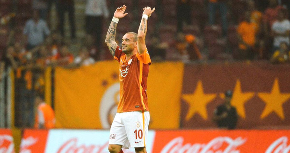 Göksel Gümüşdağ: Sneijder Galatasaray'dan Ayrılırsa Talip Oluruz