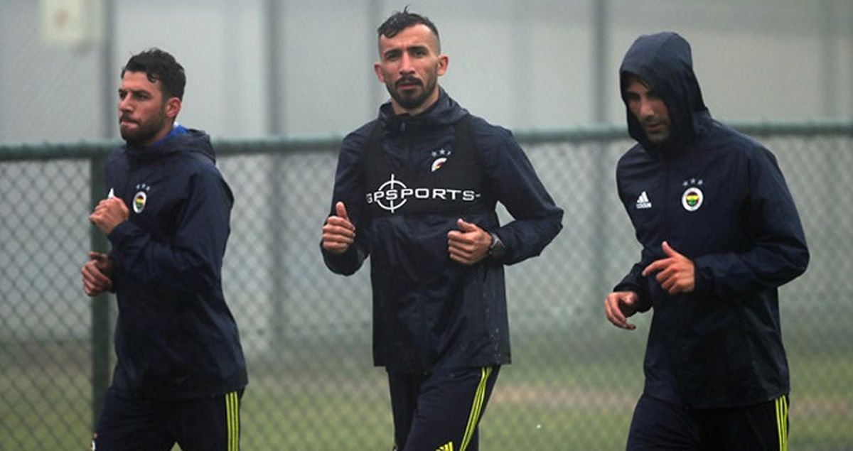 Mehmet Topal, Tartışan İki Futbolcuyu Uyardı: İkinizi de Döverim