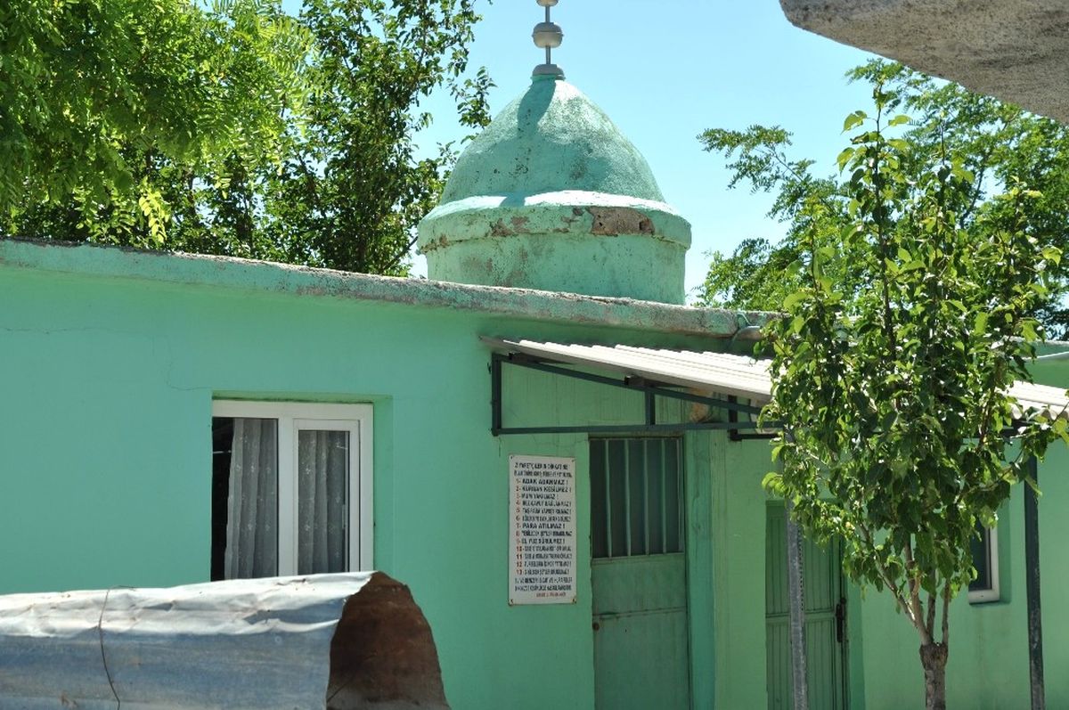 Şeyh Ali Baba Türbesi Bakım ve Onarım Bekliyor