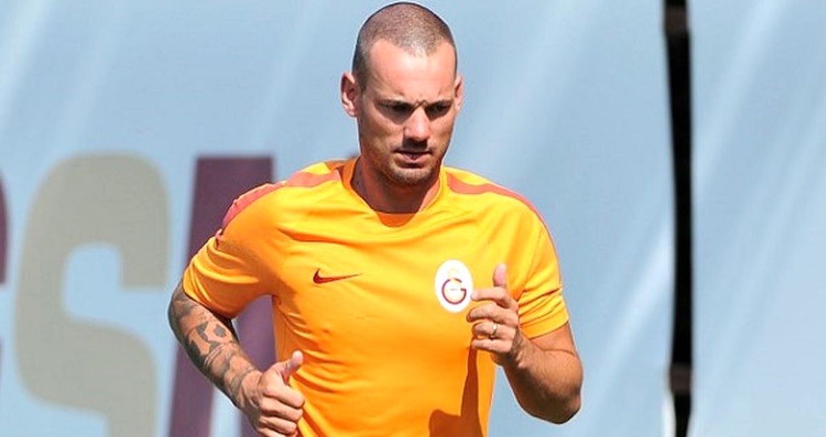 Tudor'un Gözden Çıkardığı Sneijder, Florya'da İdmana Çıktı