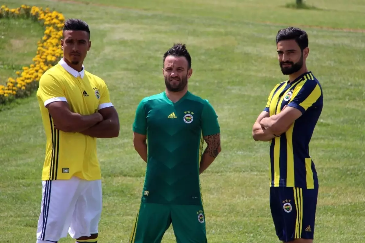Fenerbahce Nin Forma Tanitimi Yapildi Spor