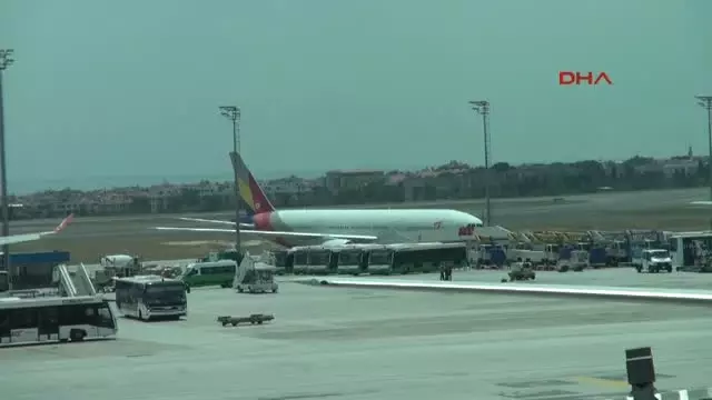 Guney Kore Ucagi Teknik Ariza Nedeniyle Ataturk Havalimani Na Indi Roma