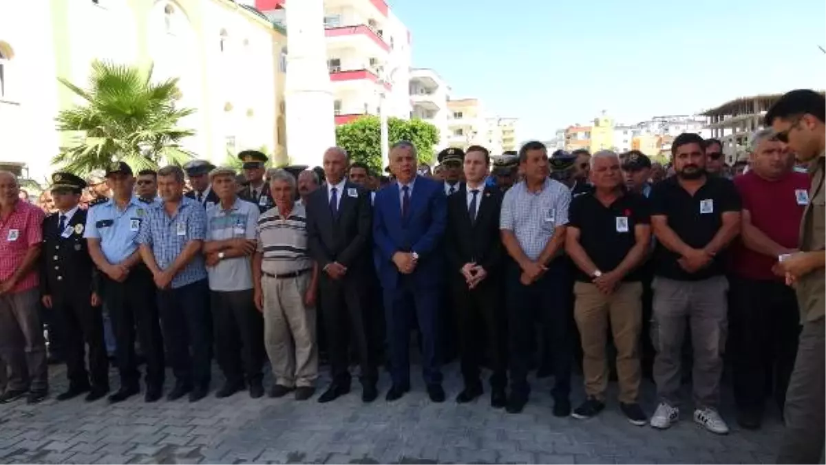 Kavgacıları Ayırırken Şehit Olan Polis Toprağa Verildi