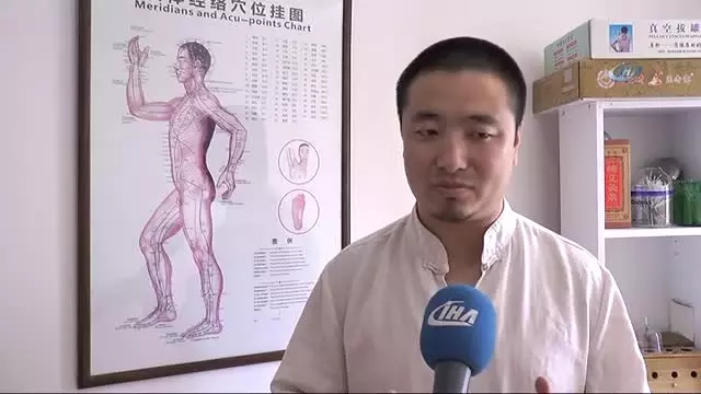 Musluman Olan Cinli Doktor Iki Bin Yillik Cin Tibbini Turkiye Ye Getirdi Haberler Saglik