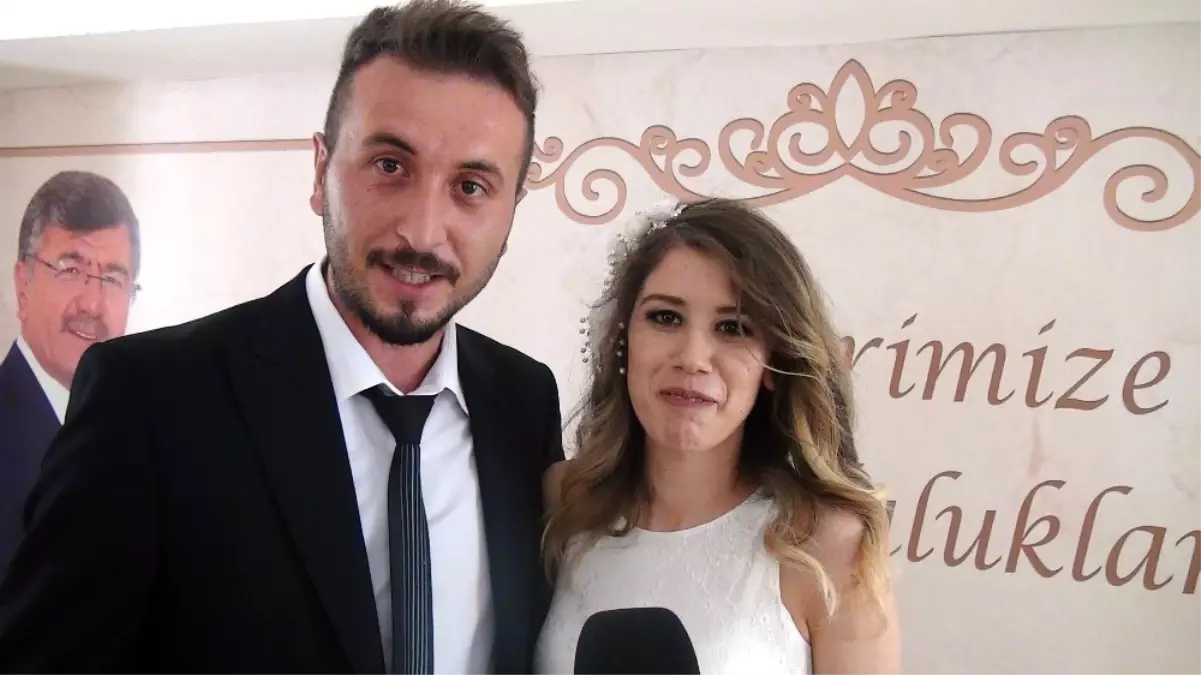 Nikah Tarihlerini Unutulmaz Kılmak İçin 2 Ay Önceden Tarih Aldılar
