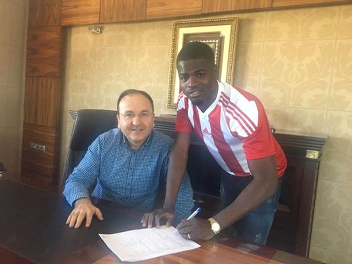 Sivasspor, Elderson Ile 1 Yıllık Sözleşme Imzaladı