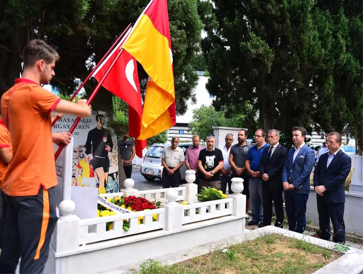 Turgay Şeren Mezarı Başında Anıldı