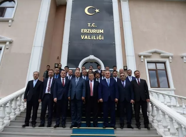 Yargıtay Birinci Başkanı İsmail Rüştü Cirit'ten Erzurum Valiliğine Ziyaret Yargıtay Birinci Başkanı İsmail Rüştü Cirit'ten Erzurum Valiliğine Ziyaret