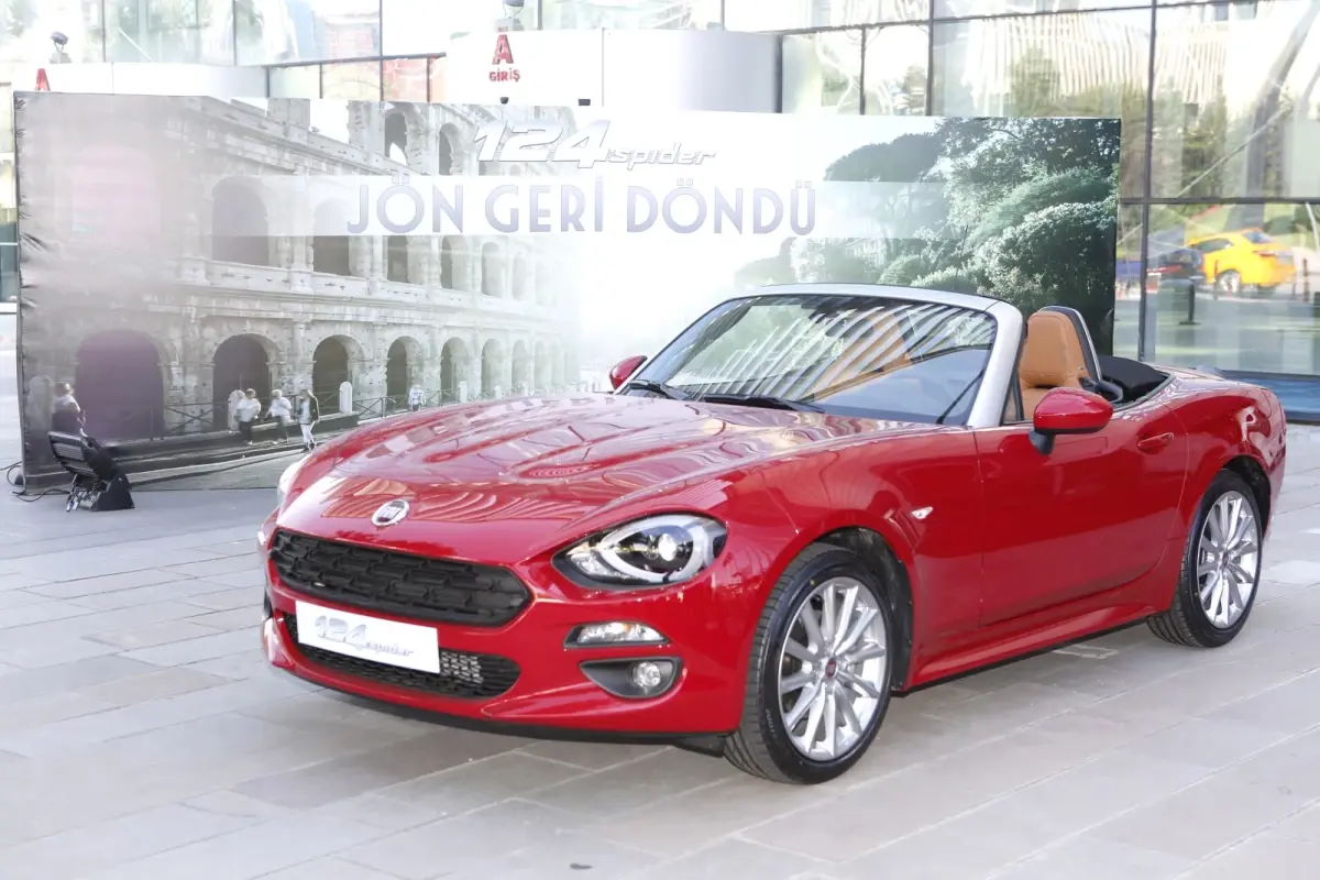 Fiat 124 Spider Ankara'da Tanıtıldı