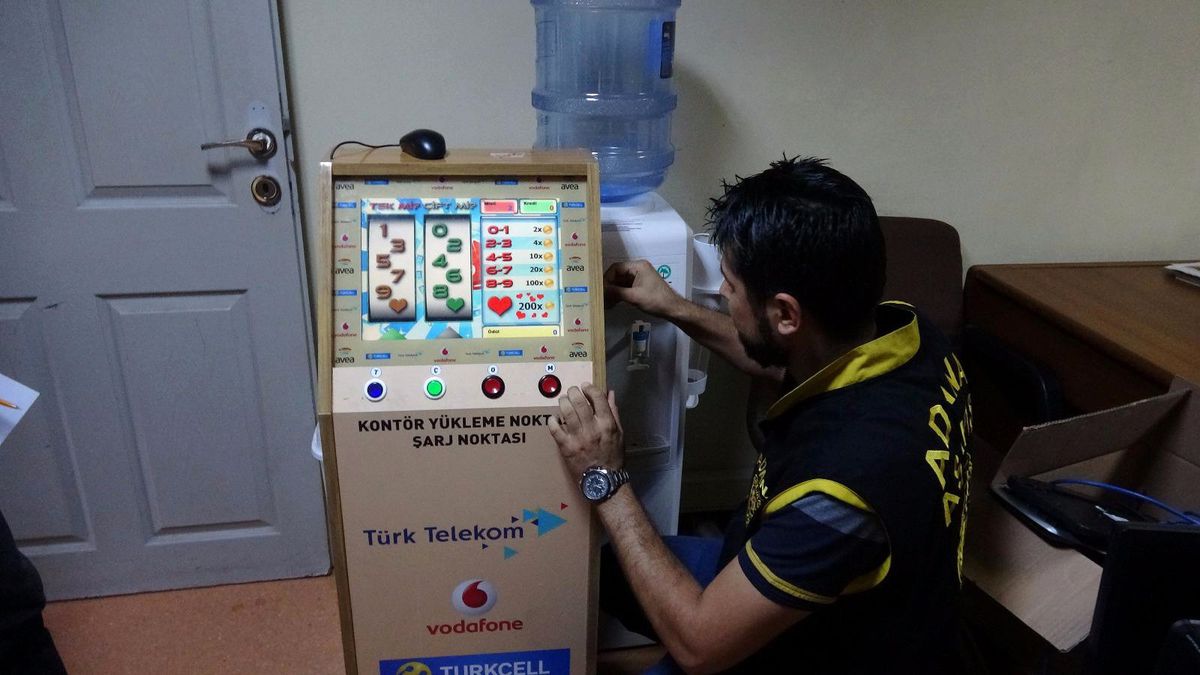 Adana'da Sakızmatik, Şarjmatik Ve Müzik Kutularına Kumar Operasyonu