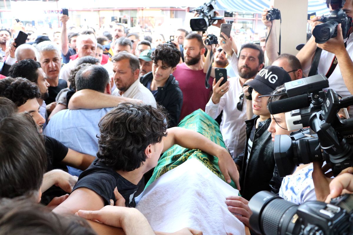 Sakarya Öldürülen Suriyeli Hamile Kadın ve 10 Aylık Bebeğini Uğurladı