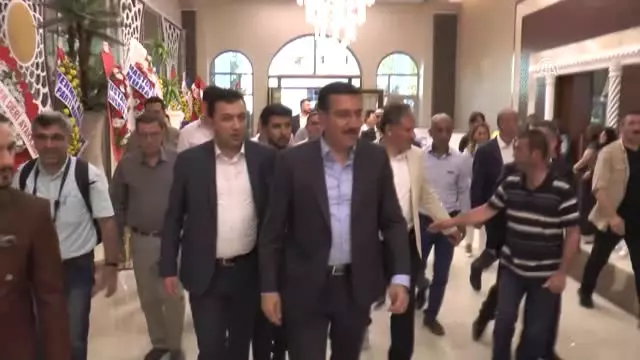 Bakan Tüfenkci Nikah Şahitliği Yaptı Bakan Tüfenkci Nikah Şahitliği Yaptı