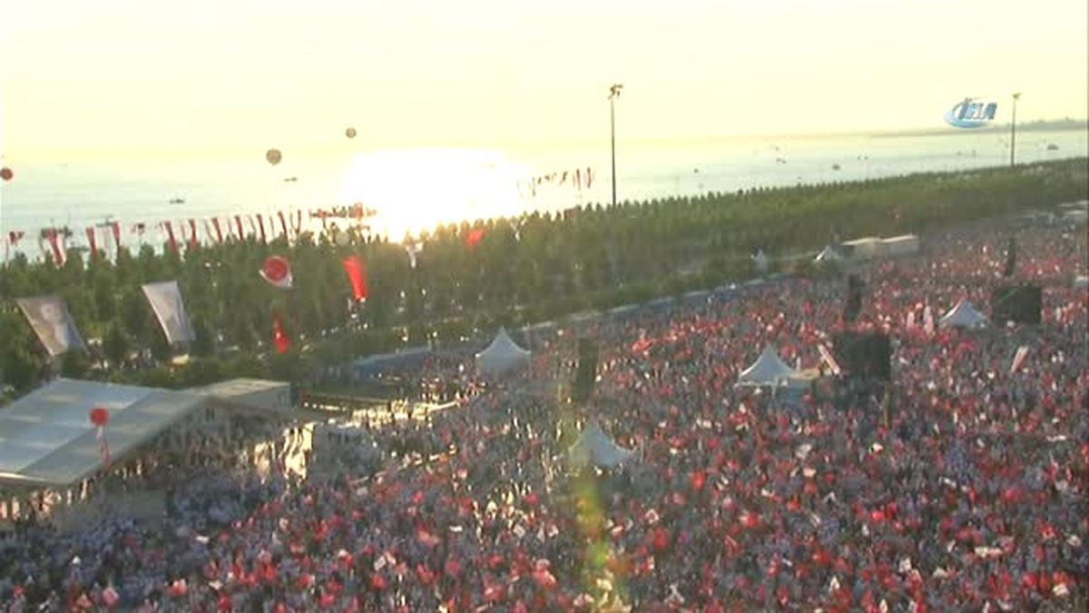 CHP'nin Lideri Kılıçdaroğlu'nun Yürüyüşü Maltepe Mitingiyle Sona Erdi