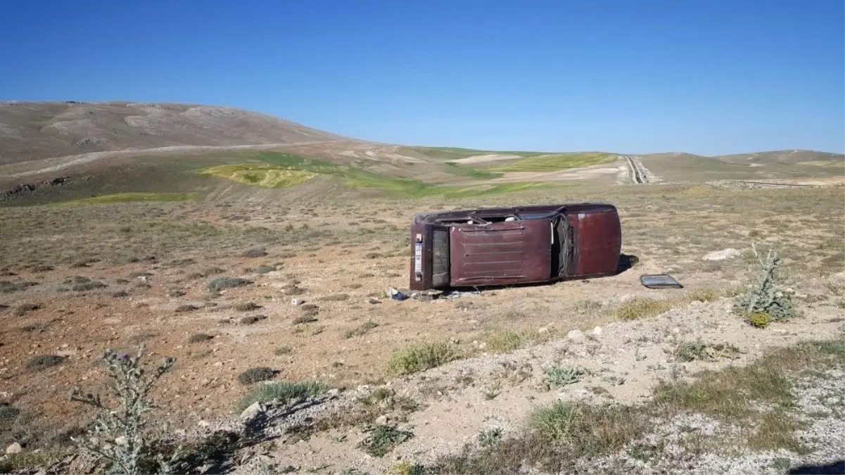 Sivas'ta İki Ayrı Trafik Kazası: 8 Yaralı