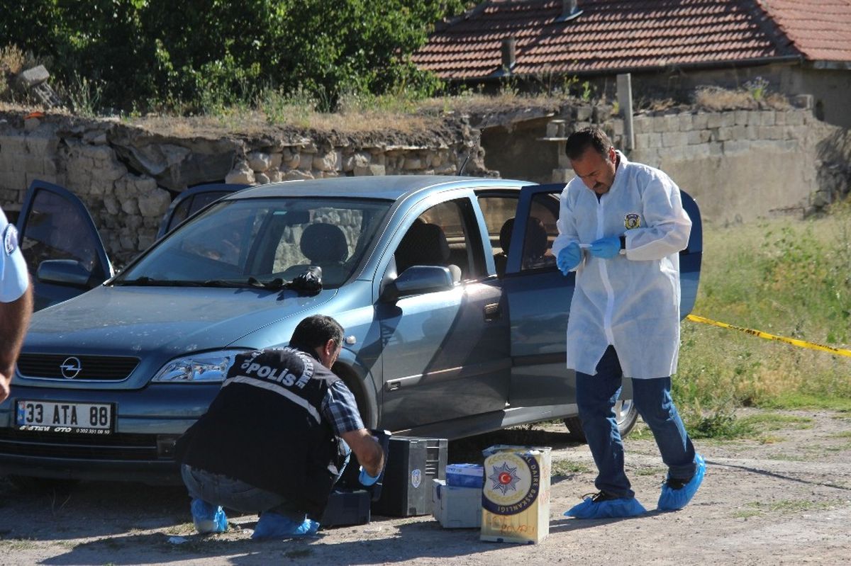Ailesine Veda Mesajı Atan Uzman Çavuş Otomobilinde İntihar Etmiş Olarak Bulundu