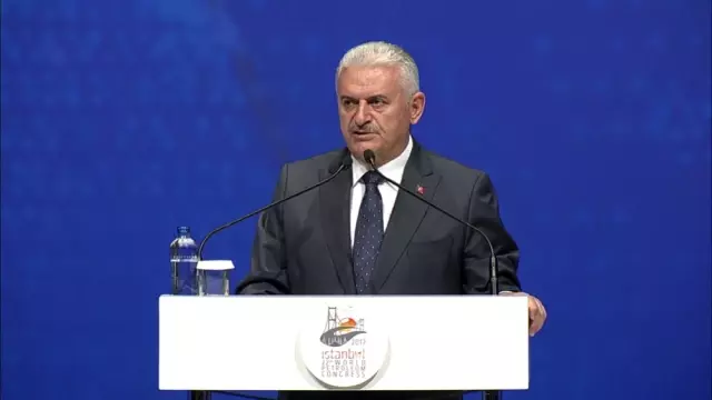 Başbakan Binali Yıldırım: 'Kıbrıs Adası Etrafındaki Hidrokarbon Kaynaklarının Her İki Tarafa Ait... Başbakan Binali Yıldırım: 'Kıbrıs Adası Etrafındaki Hidrokarbon Kaynaklarının Her İki Tarafa Ait...