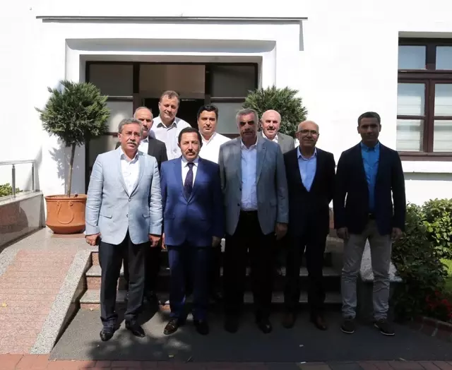 Başkan Toçoğlu, Vali Balkanlıoğlu'nu Makamında Ağırladı Başkan Toçoğlu, Vali Balkanlıoğlu'nu Makamında Ağırladı