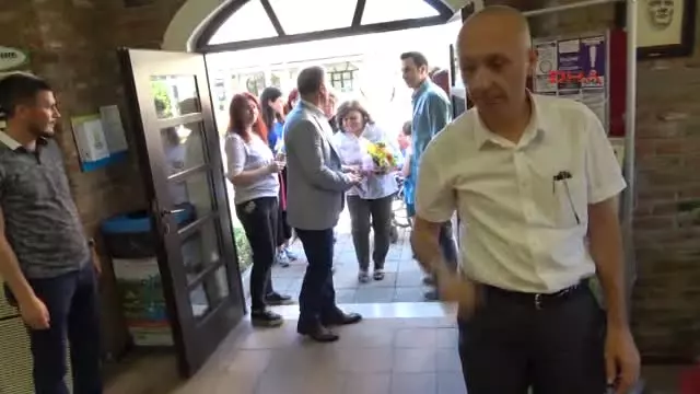 Eskişehir Anneler,resimlerini Sma'lı Çocuklar Için Sergiledi