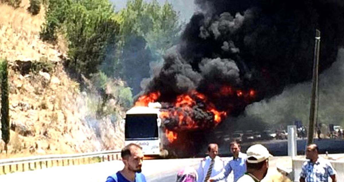 Isparta'da Yolcu Otobüsü Seyir Halindeyken Alev Alev Yandı